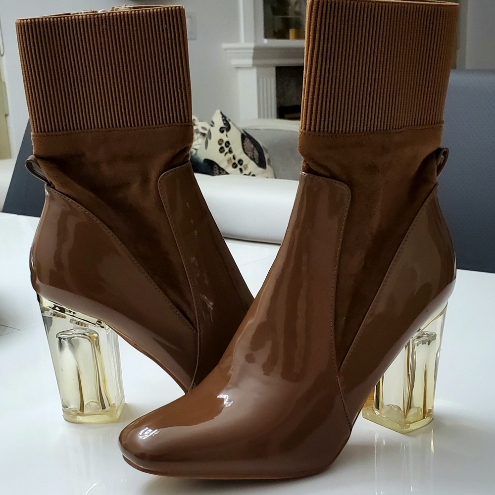Boots - Picture 4 of 7